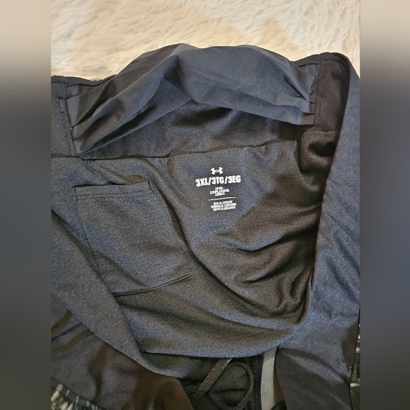 Under Armour Black Patterned Athletic Shorts - Picture 6 of 10